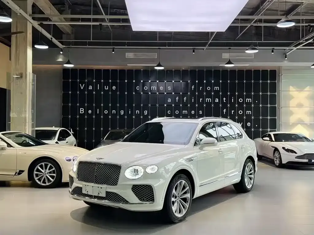 Bentley Bentayga PHEV — фото 1