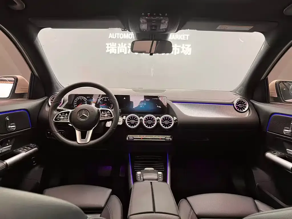 Mercedes-Benz GLA — фото 6