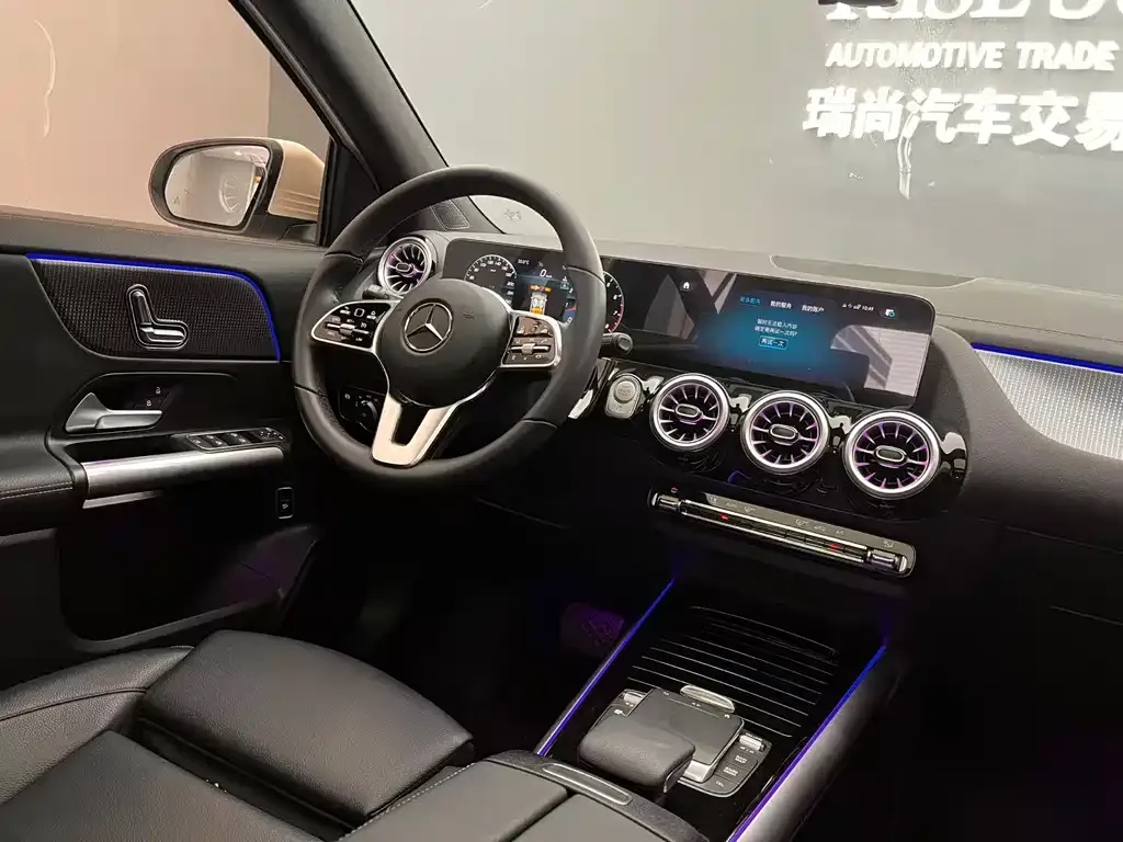 Mercedes-Benz GLA — фото 7