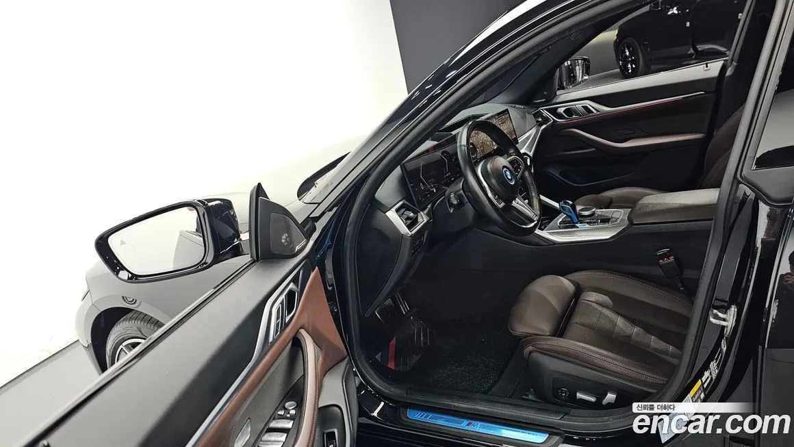 BMW i4 — фото 10