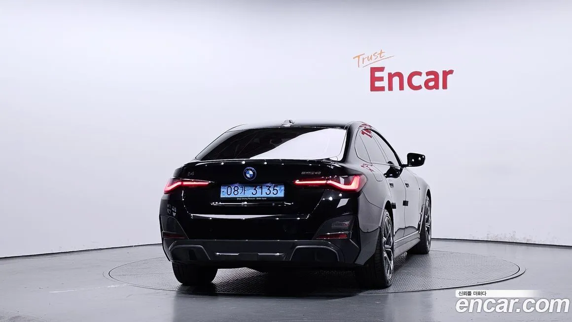 BMW i4 — фото 4