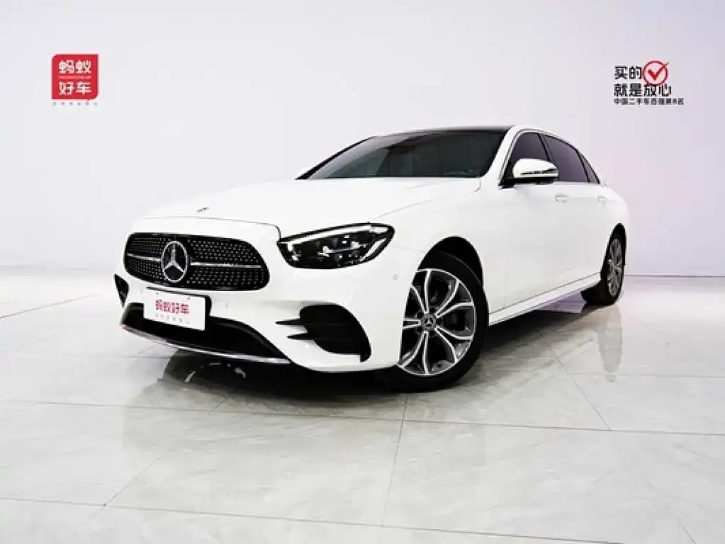 Mercedes-Benz E-Class — фото 1