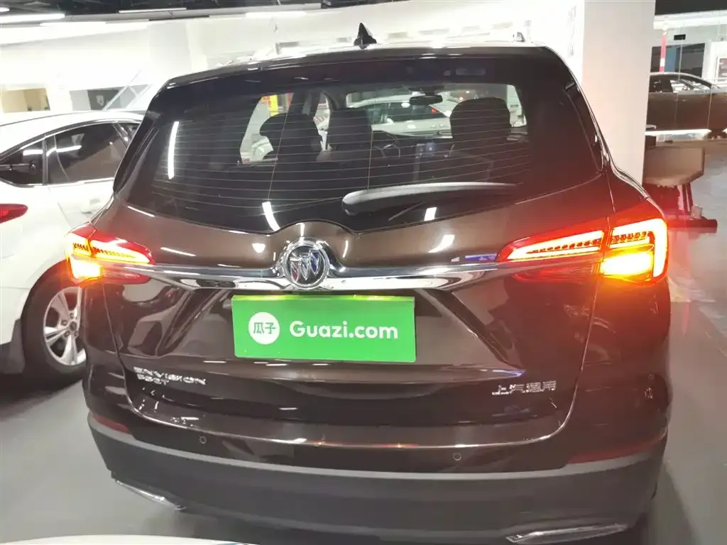 Buick Envision Plus — фото 6