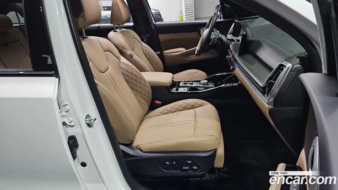 Kia Sorento — фото 10