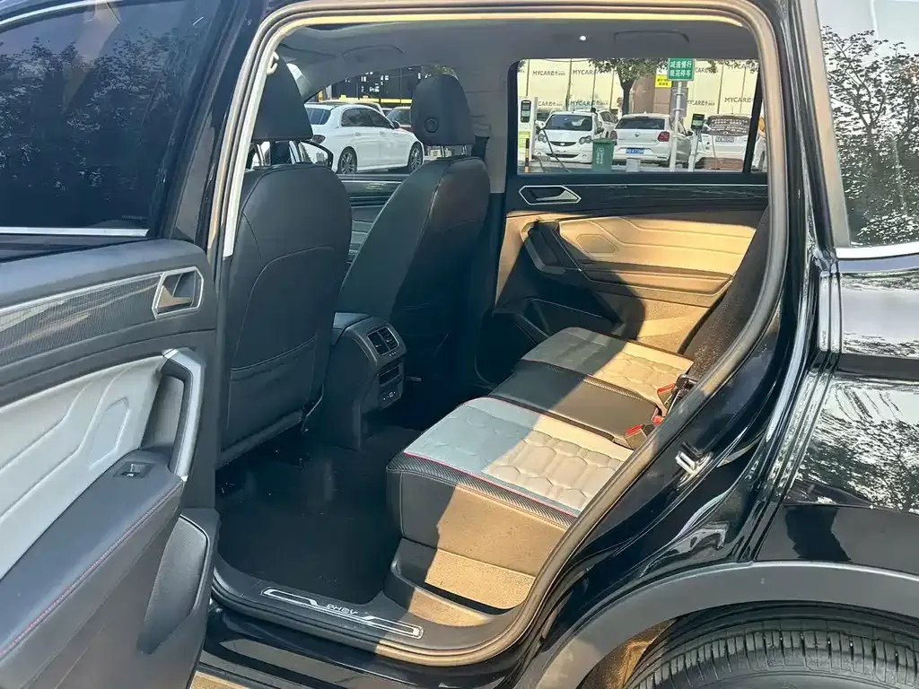 Volkswagen Tiguan L New Energy — фото 10