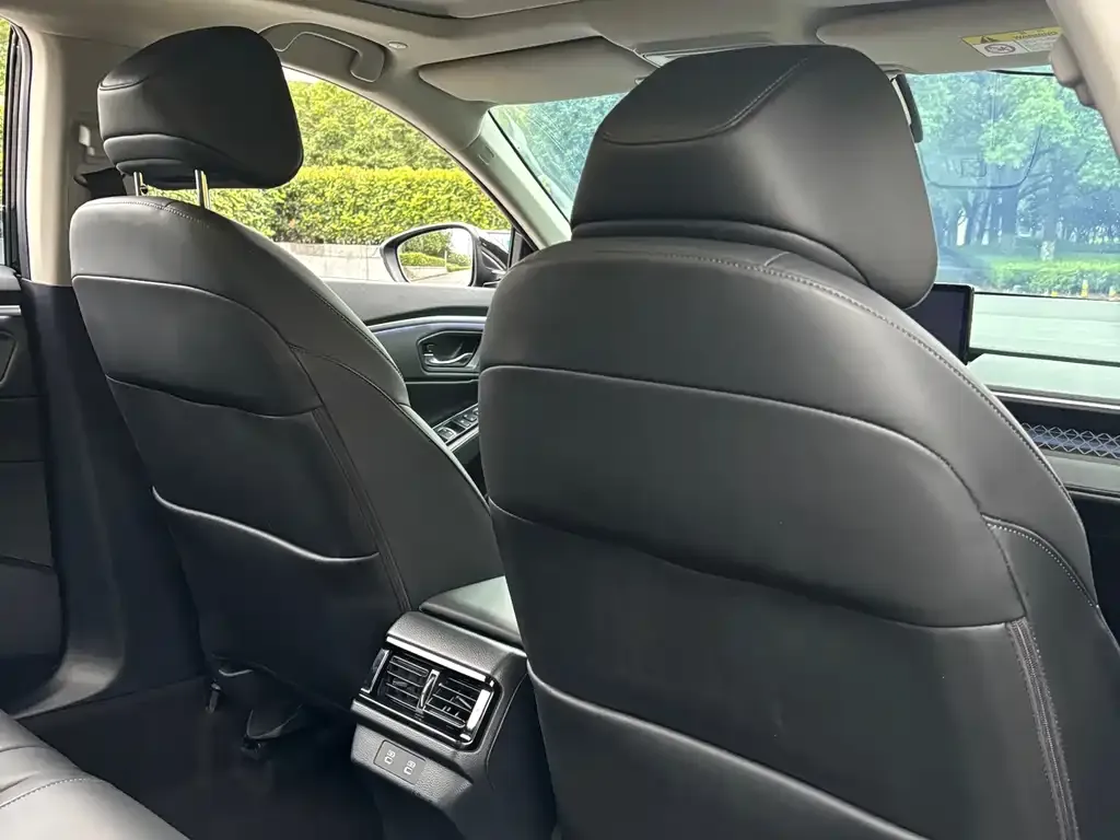 Honda Accord — фото 10