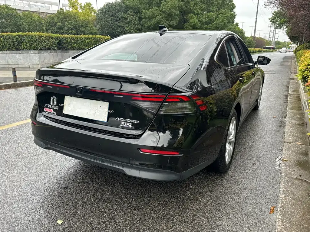 Honda Accord — фото 5