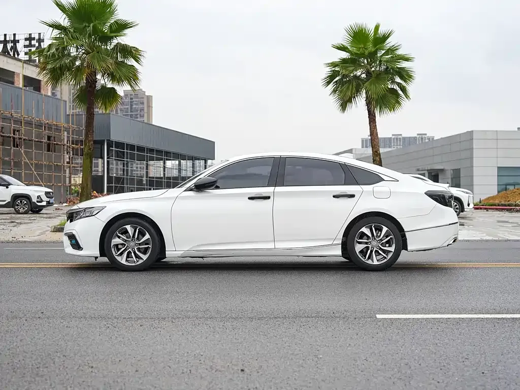 Honda Inspire — фото 7