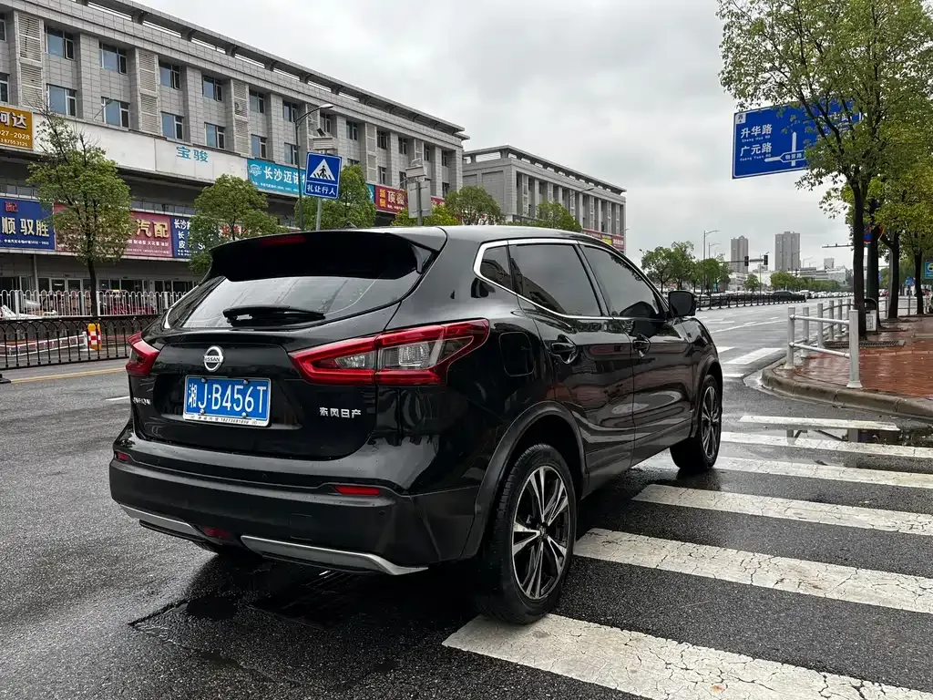 Nissan Qashqai — фото 5