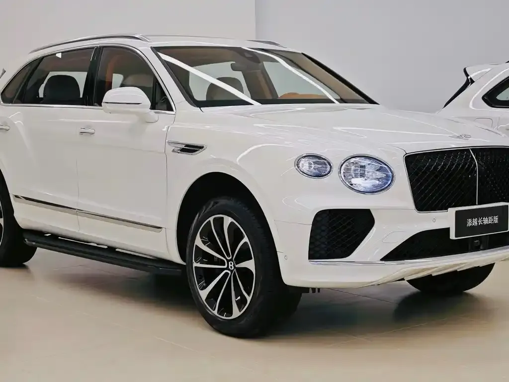 Bentley Bentayga — фото 1