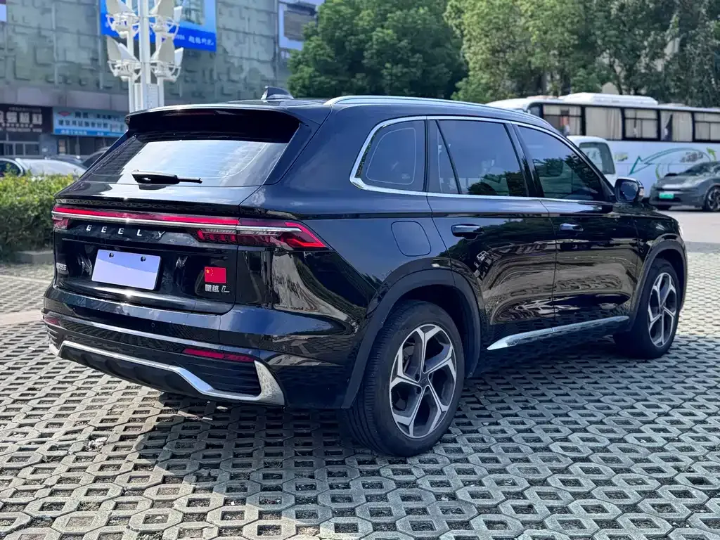 Geely Xingyue L — фото 4