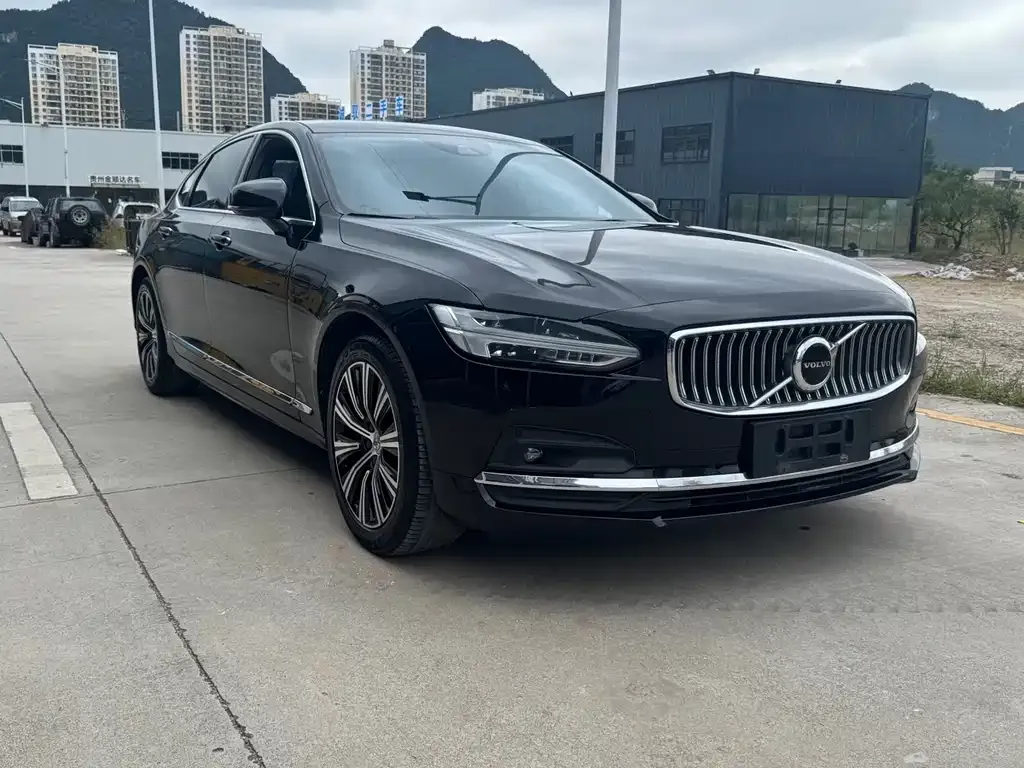 Volvo S90 — фото 3