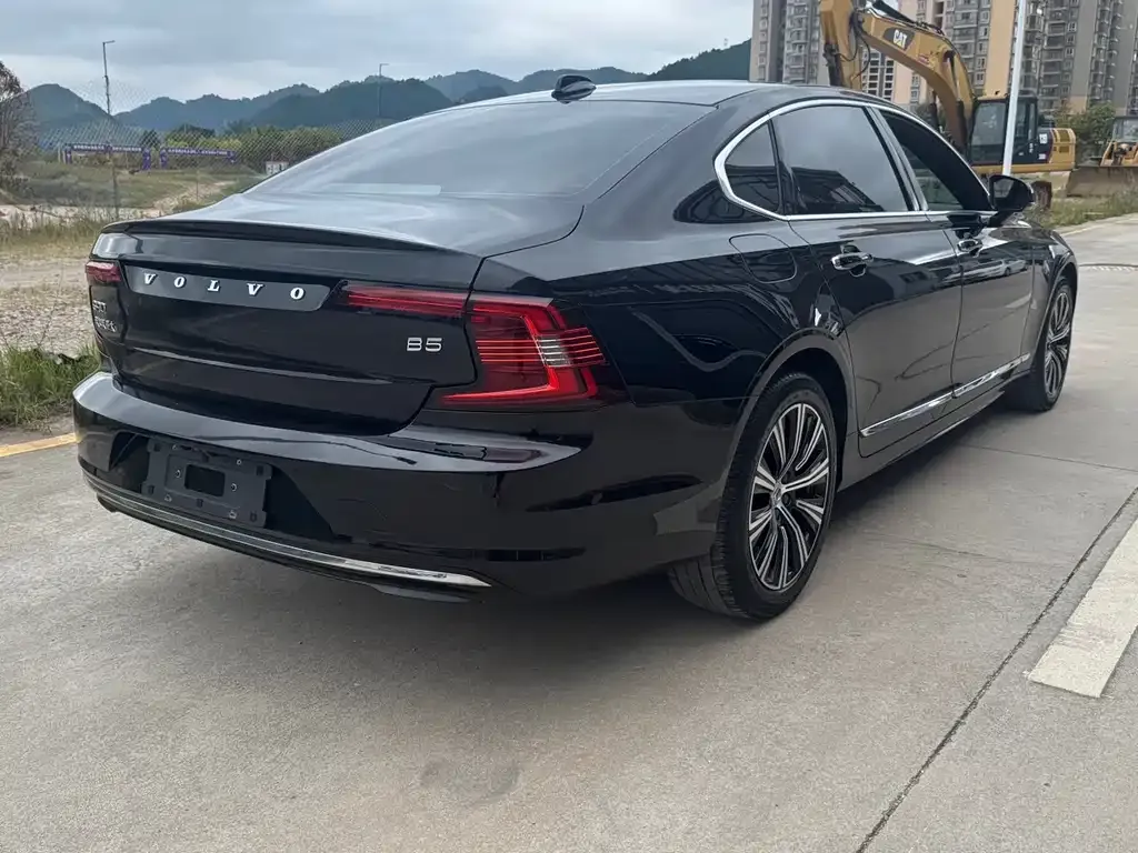 Volvo S90 — фото 9
