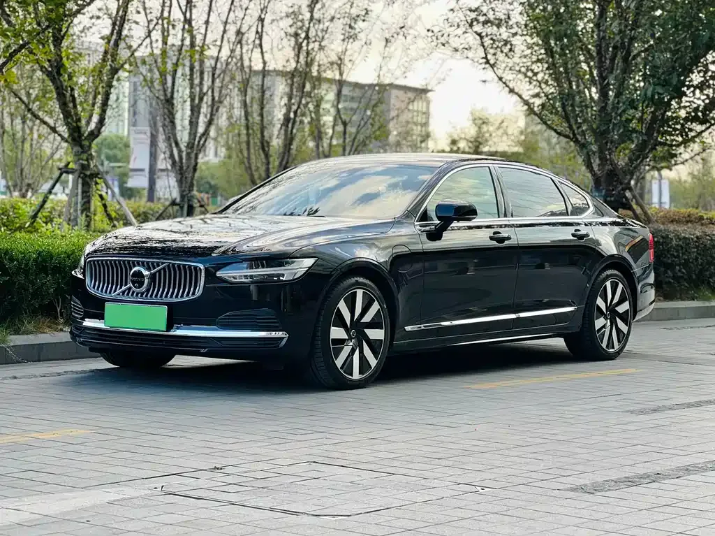 Volvo S90 PHEV — фото 1