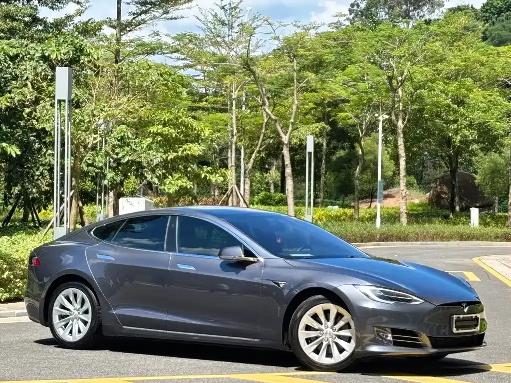 Tesla Model S — фото 3