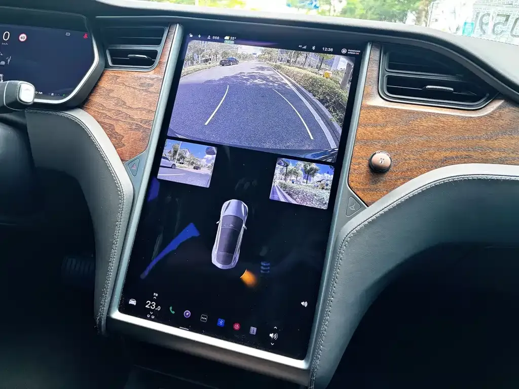Tesla Model S — фото 8