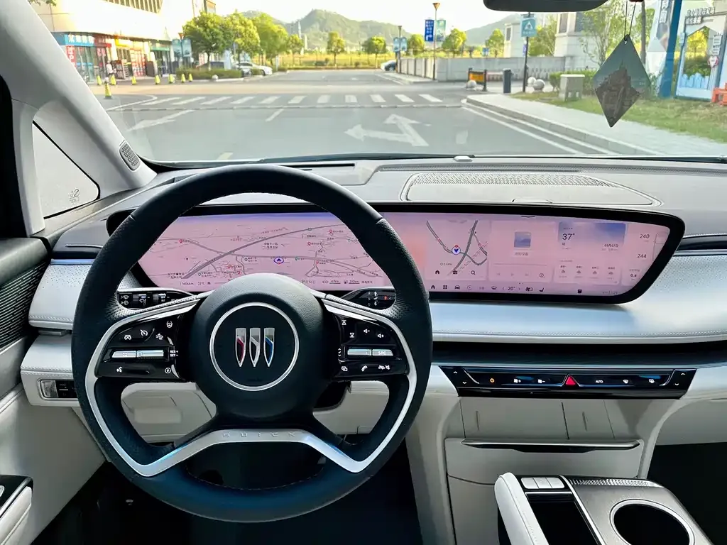 Buick GL8 Hybrid — фото 6