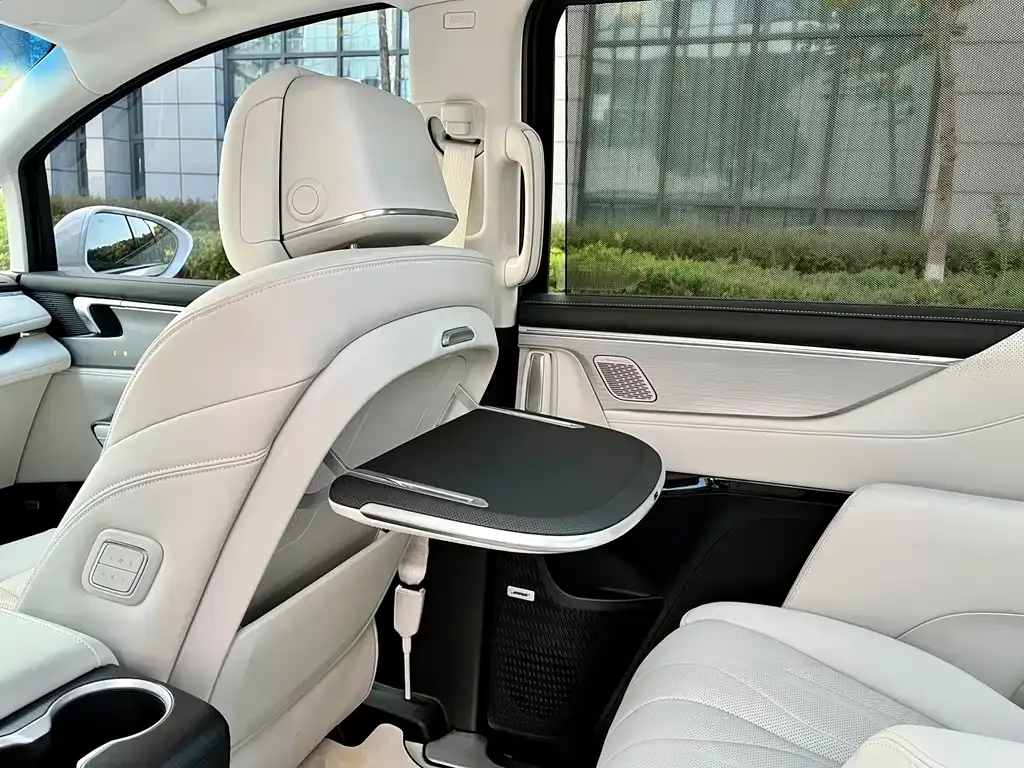 Buick GL8 Hybrid — фото 9