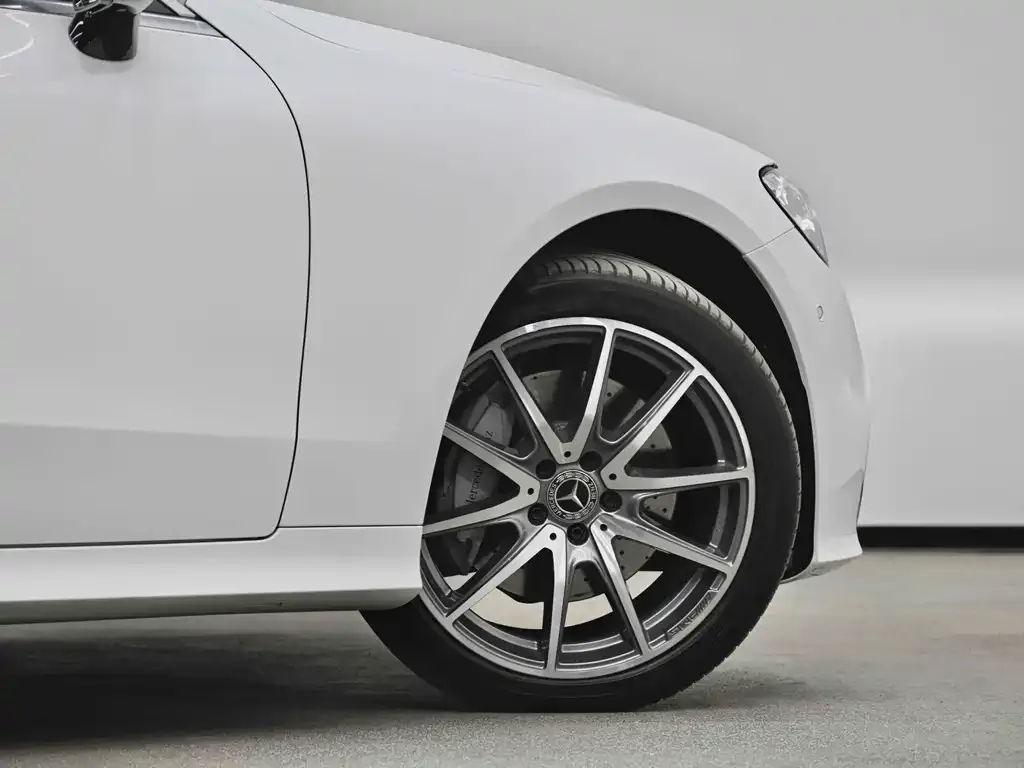 Mercedes-Benz E-Class (Import) — фото 5