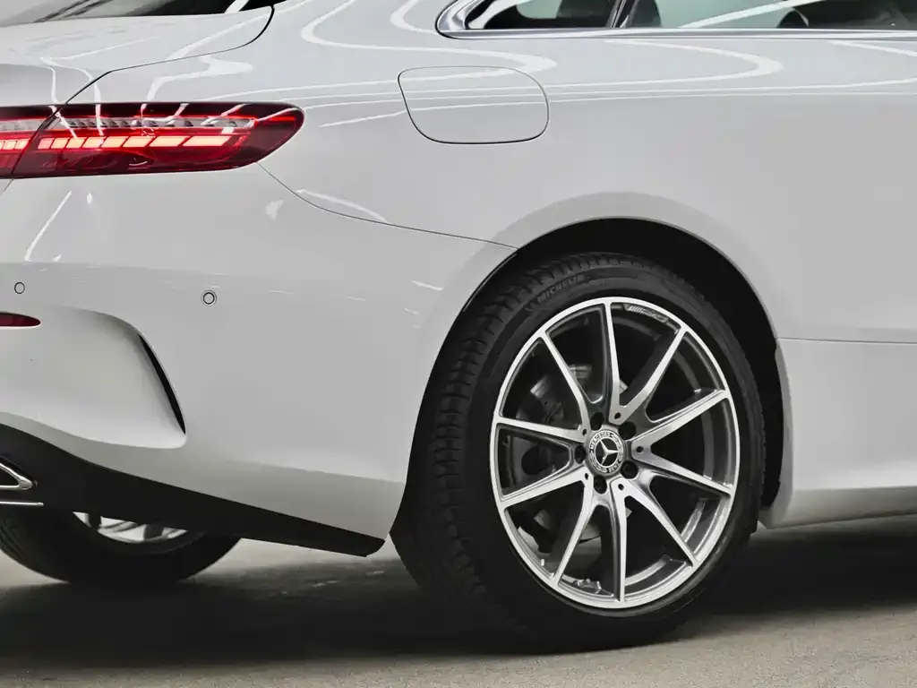 Mercedes-Benz E-Class (Import) — фото 6