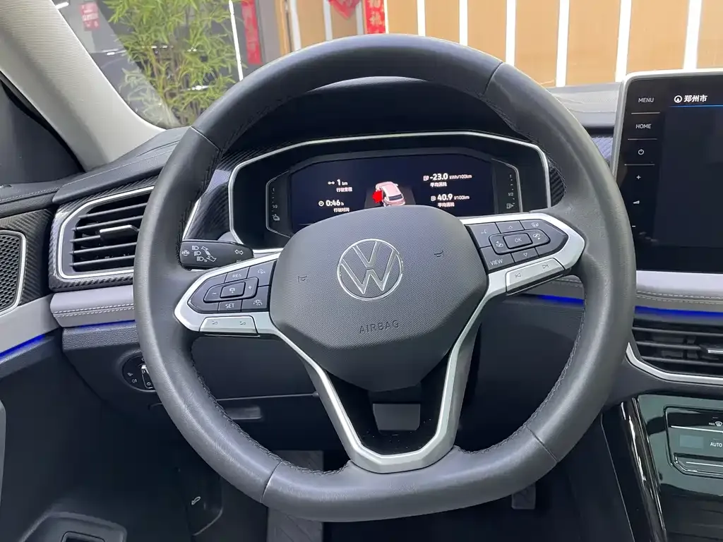 Volkswagen GTE PHEV — фото 9