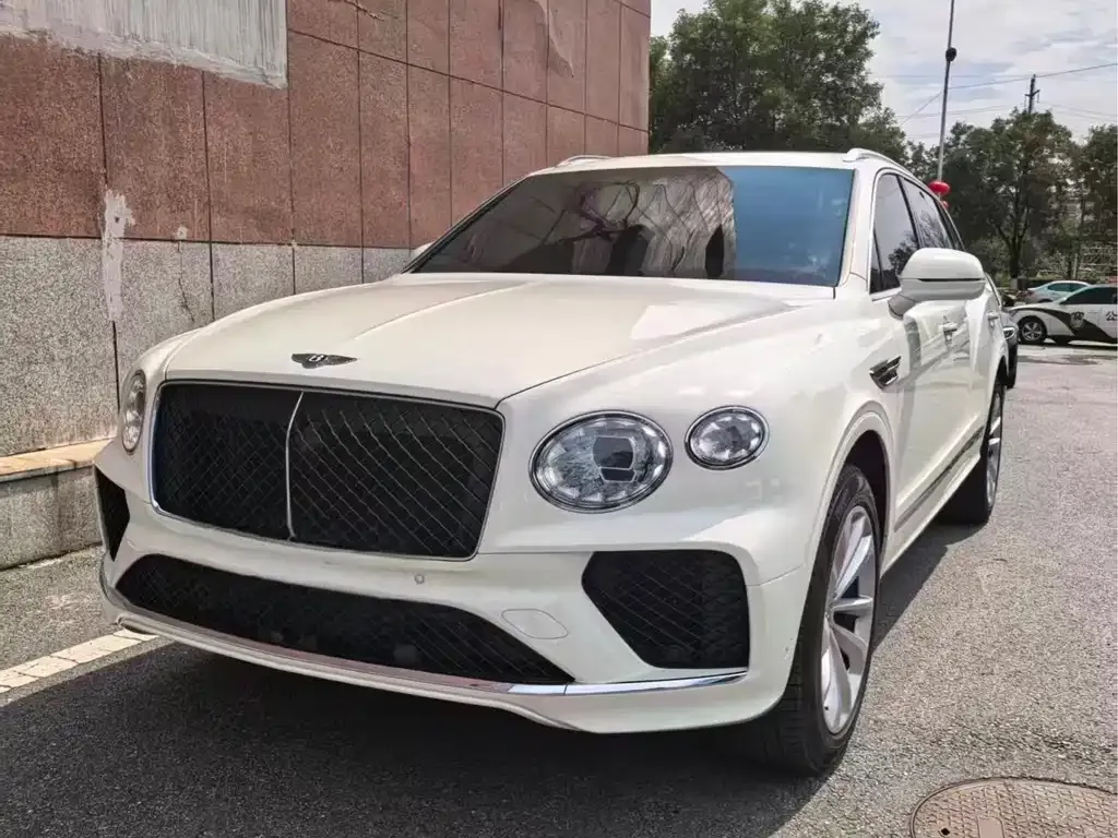 Bentley Bentayga — фото 1