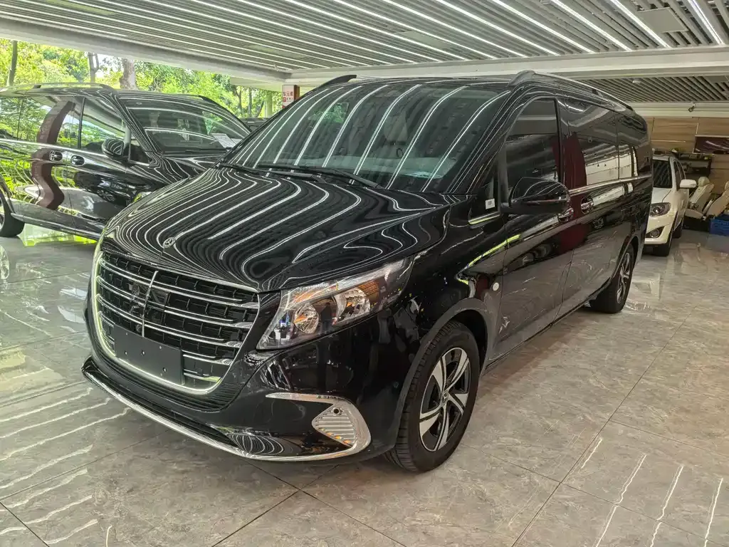 Mercedes-Benz Vito — фото 1
