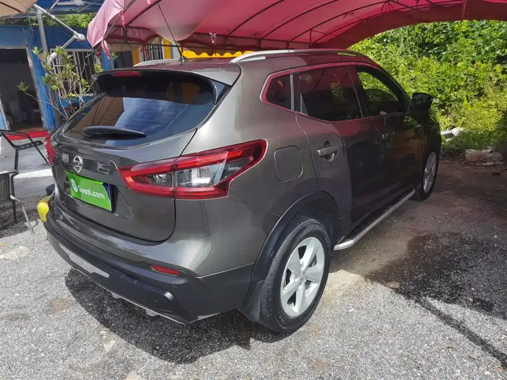 Nissan Qashqai — фото 7