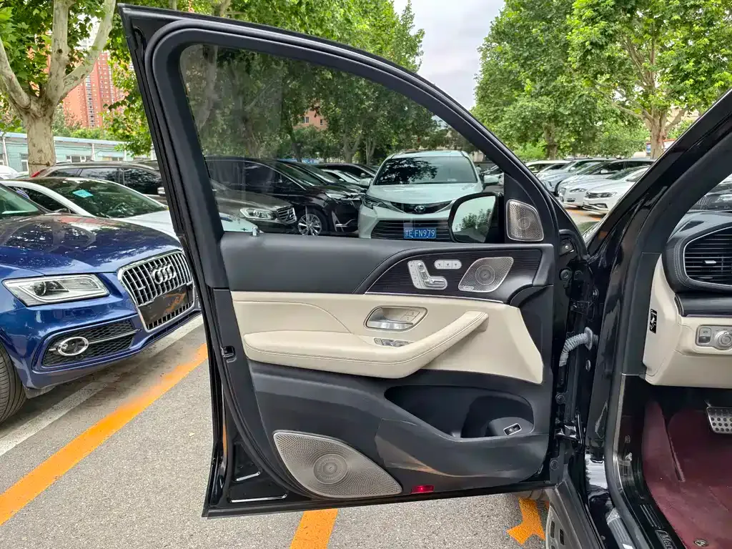 Mercedes-Benz GLS AMG — фото 4