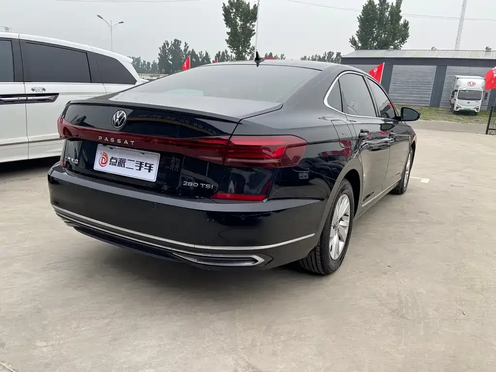 Volkswagen Passat — фото 10
