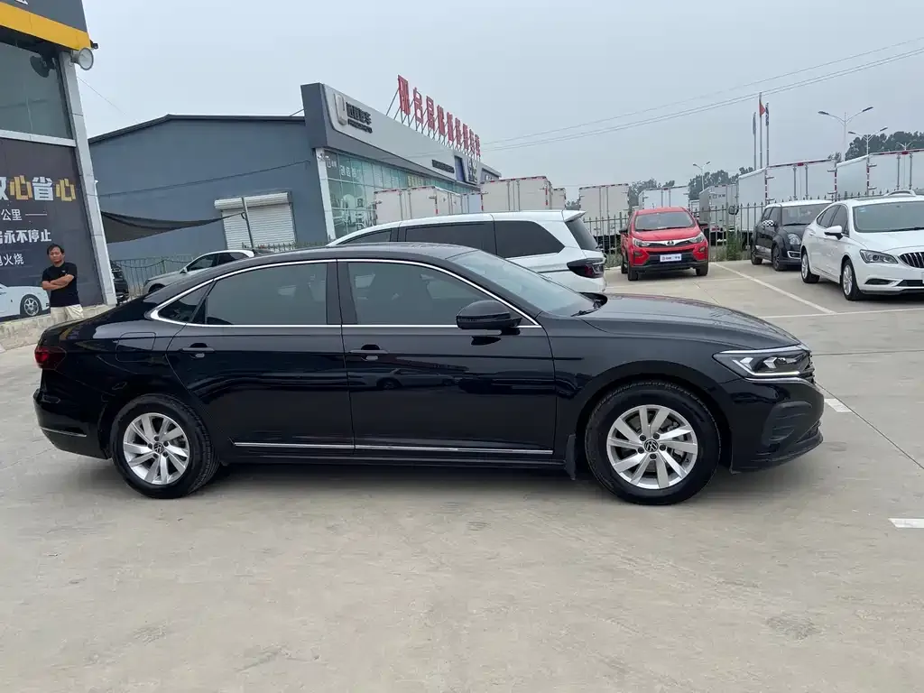 Volkswagen Passat — фото 4