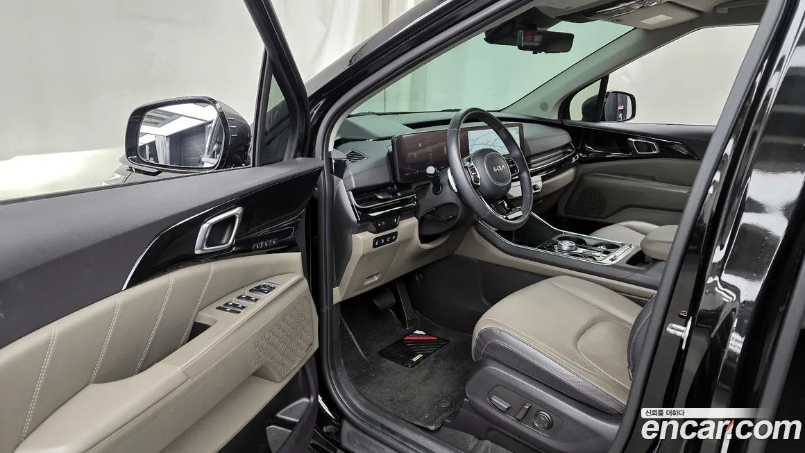 Kia Carnival — фото 10