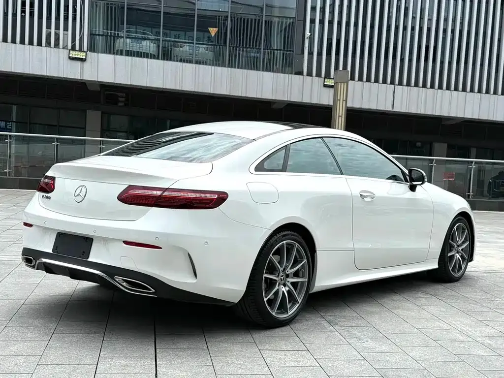 Mercedes-Benz E-Class (Import) — фото 7