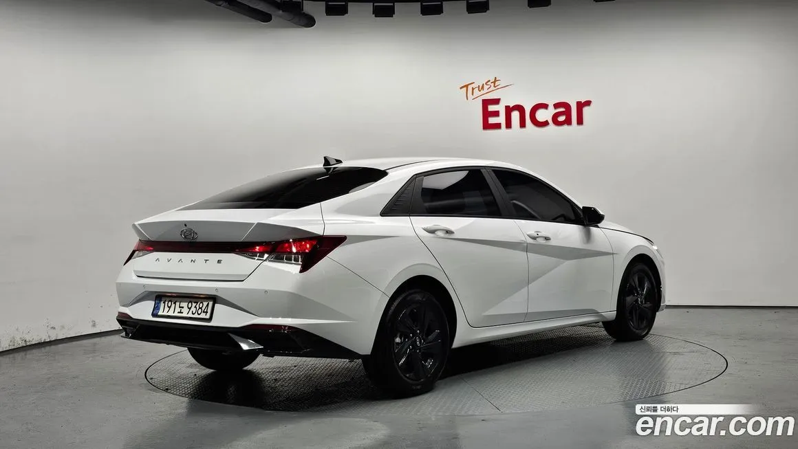 Hyundai AVANTE — фото 2