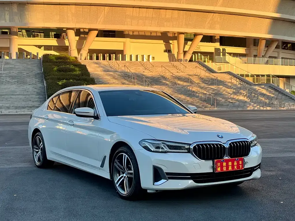 BMW 5 Series — фото 3