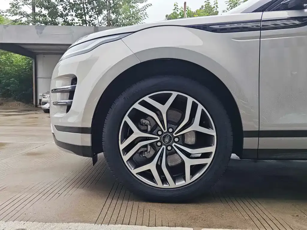 Land Rover Evoque — фото 4