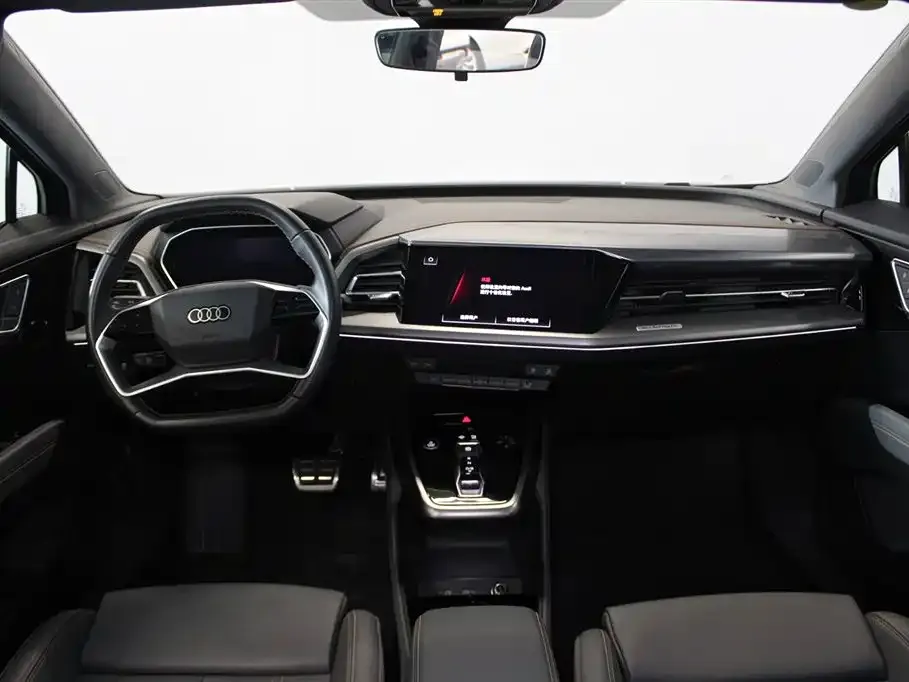 Audi Q4 e-tron — фото 9