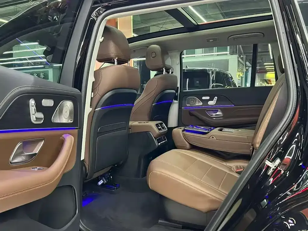Mercedes-Benz GLS — фото 6
