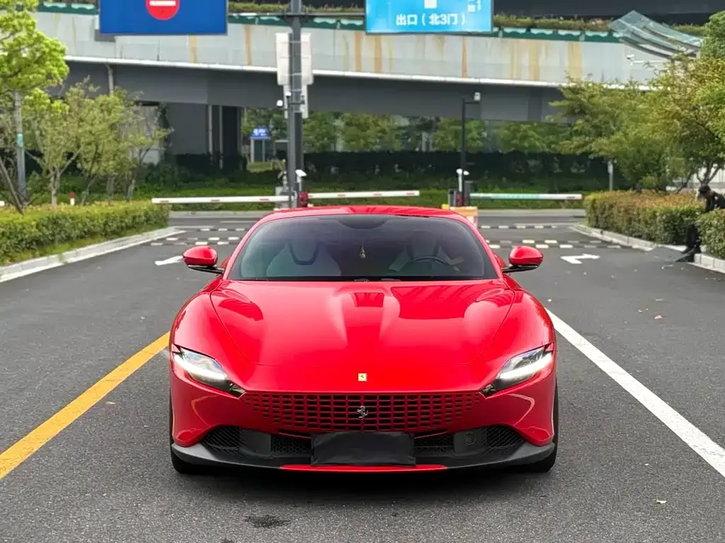 Ferrari Roma — фото 1