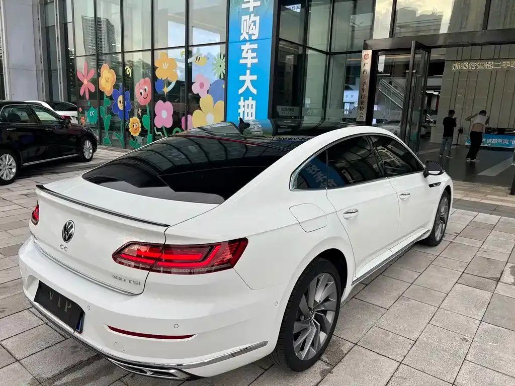Volkswagen CC — фото 10