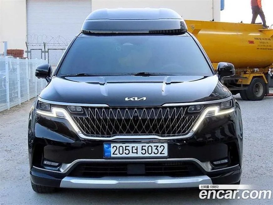 Kia Carnival — фото 1