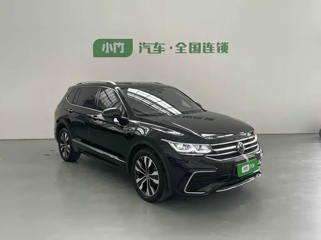 Volkswagen Tiguan L — фото 3