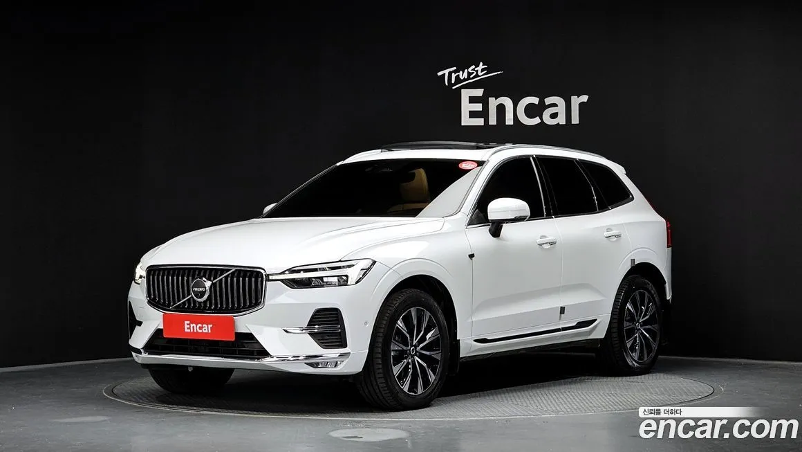 Volvo XC60 — фото 1