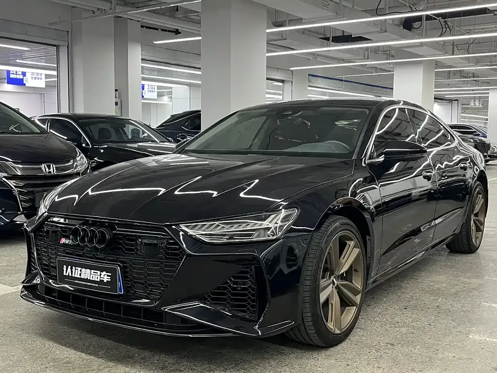 Audi A7L — фото 1