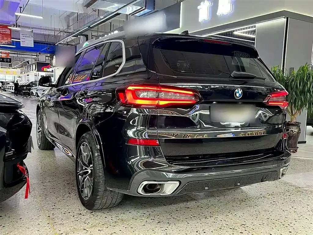 BMW X5 — фото 8