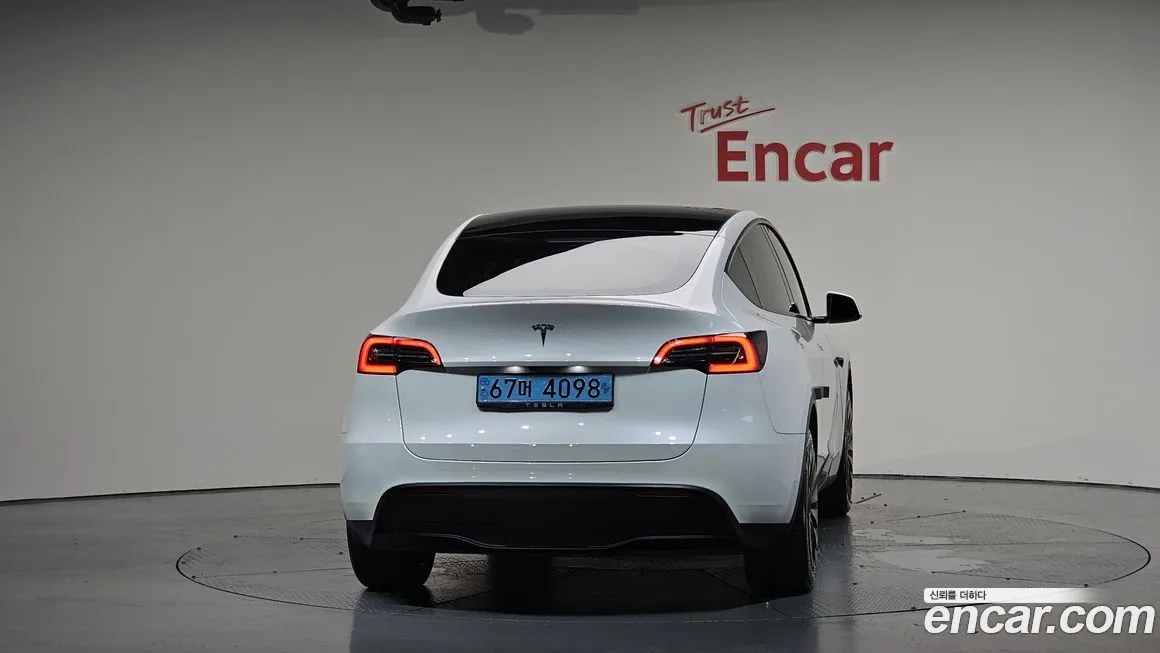 Tesla Model Y — фото 4