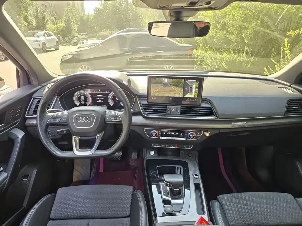 Audi Q5L Sportback — фото 4