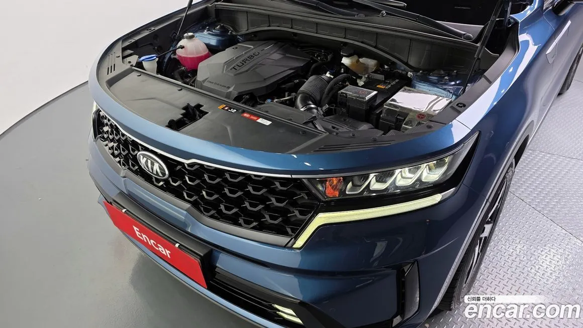 Kia Sorento — фото 6