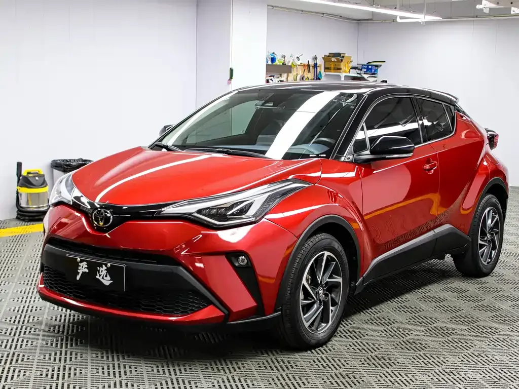 Toyota C-HR — фото 1