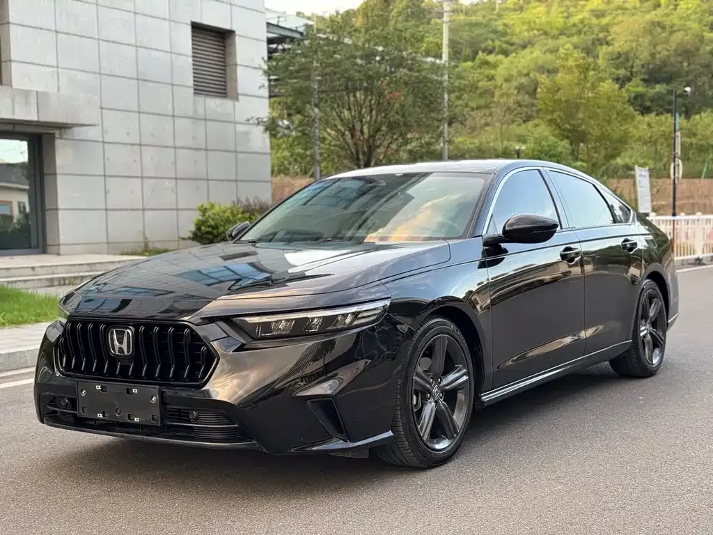 Honda Inspire — фото 1